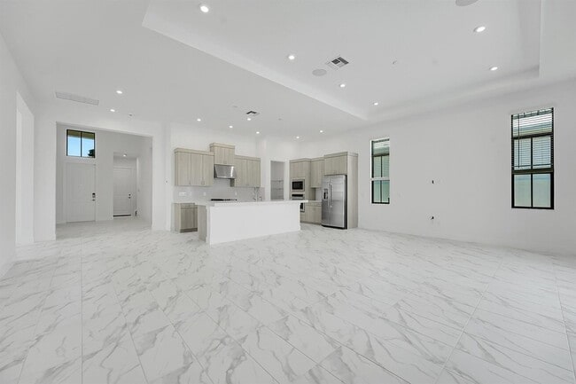 Building Photo - 13908 Vivant Dr