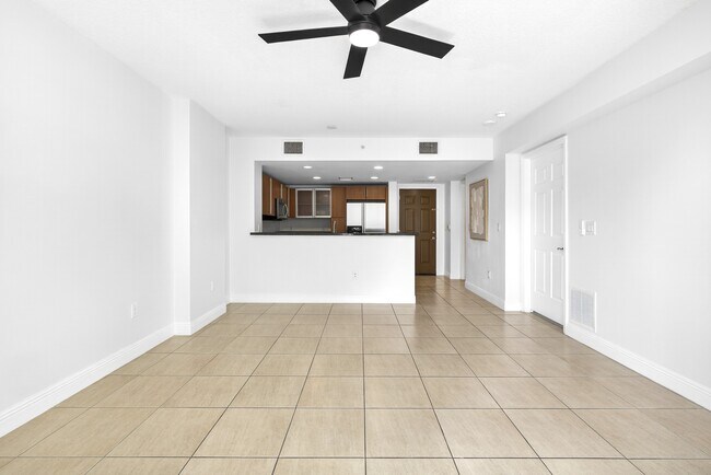 Building Photo - 610 Clematis St