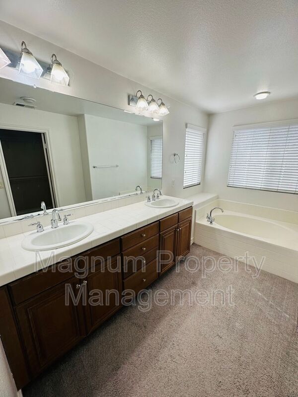 Building Photo - 37168 Galileo Ln