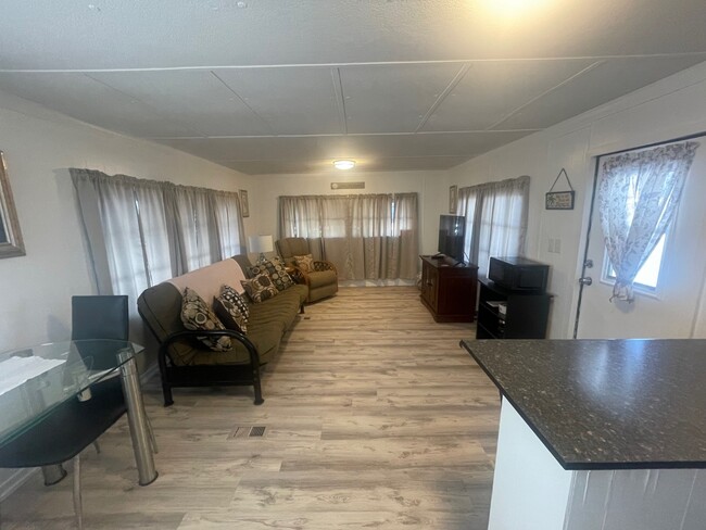 Building Photo - 6909 Marlin Ln