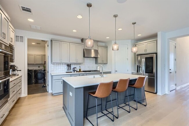 Building Photo - 1209 Brasano Pl