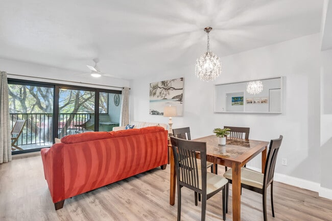 Building Photo - 600 Neapolitan Way