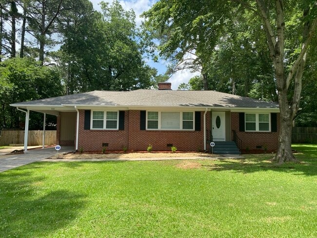 Primary Photo - 808 Martinwood Rd