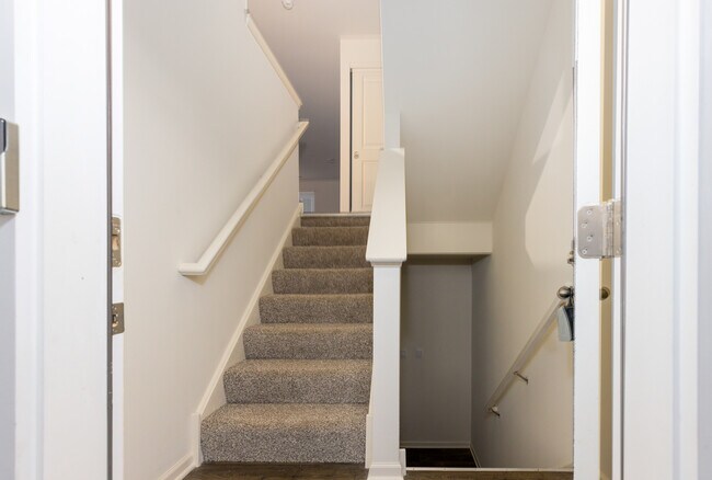 Building Photo - 3831 Currant Ln