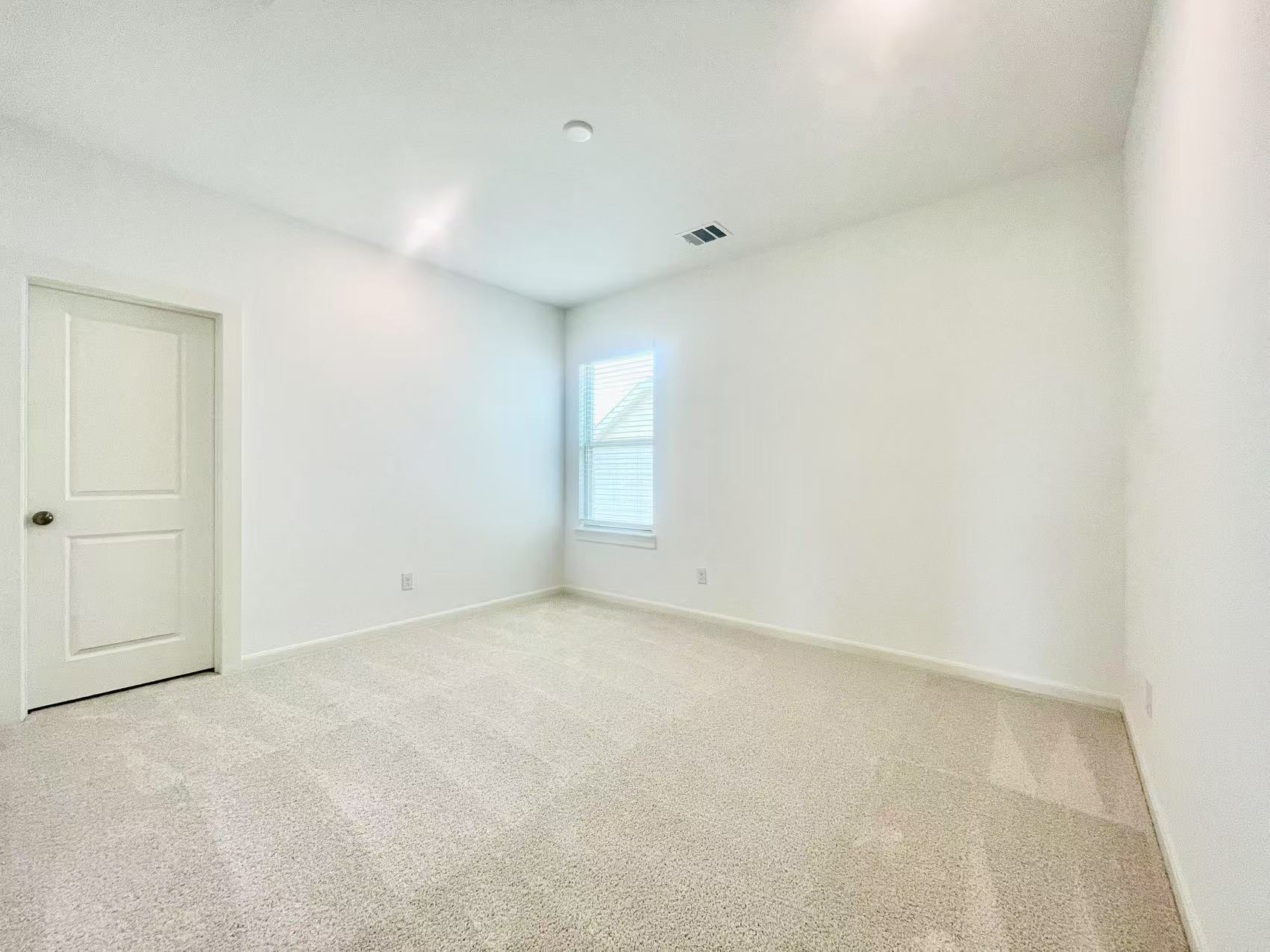 Building Photo - 15603 Valerian Trl