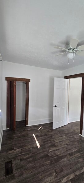 Building Photo - 4217 S 49th St