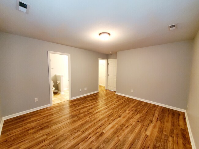 Building Photo - 169 Sedgewick Dr