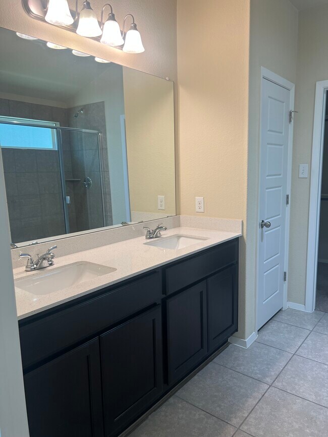 Master bathroom double sink vanity - 5703 Roundup Way