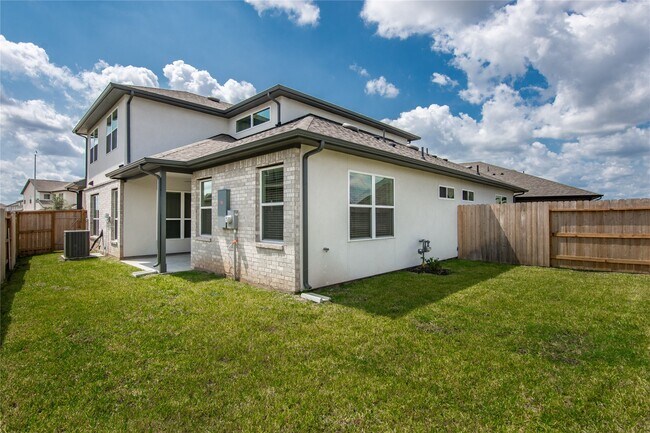 Building Photo - 2761 Sunny Briar Dr