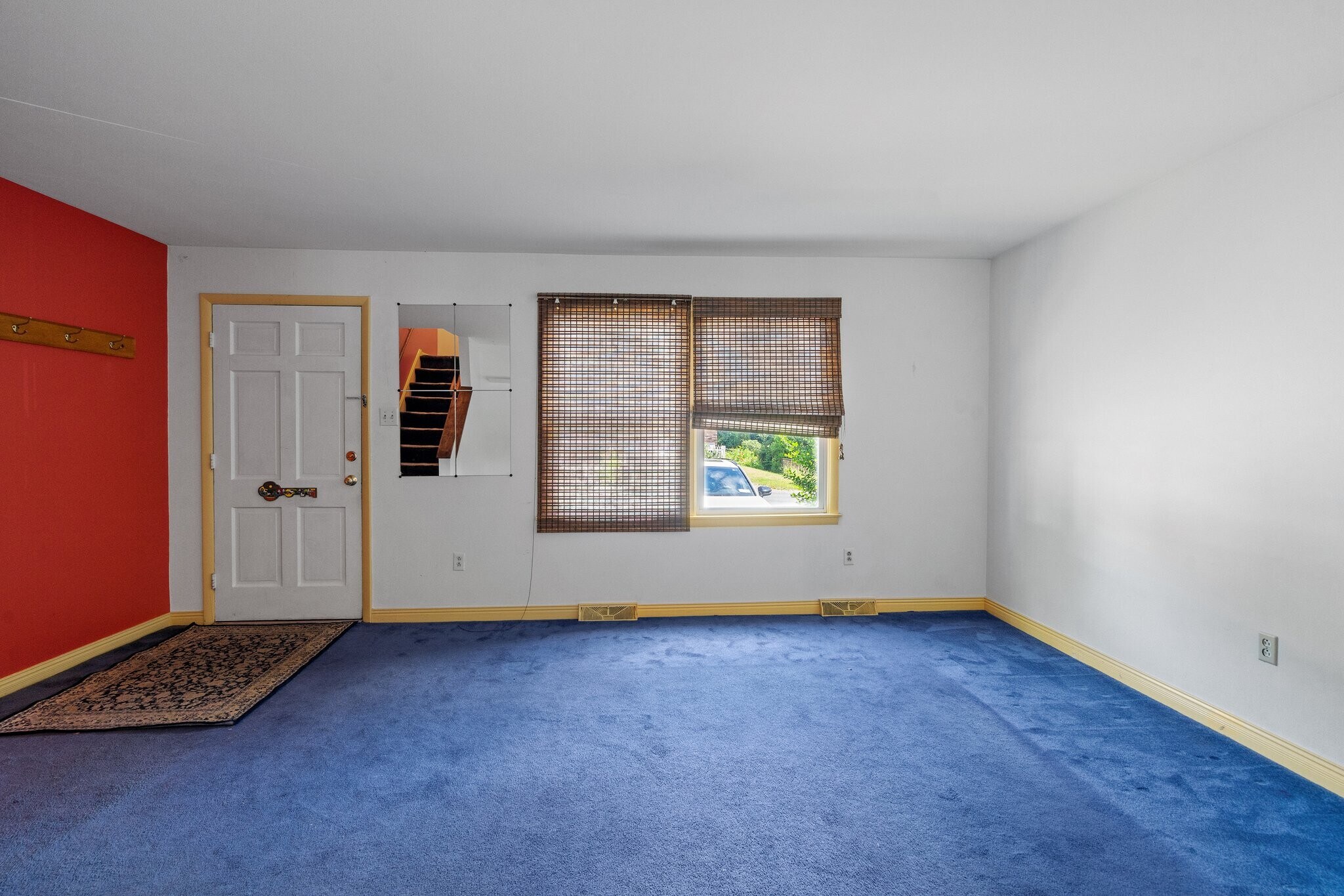 Building Photo - 196 Mount Hope Dr