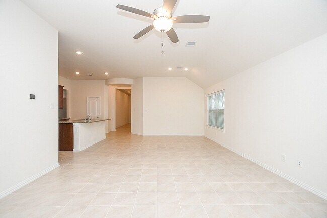 Building Photo - 6142 Thief River Fls Dr