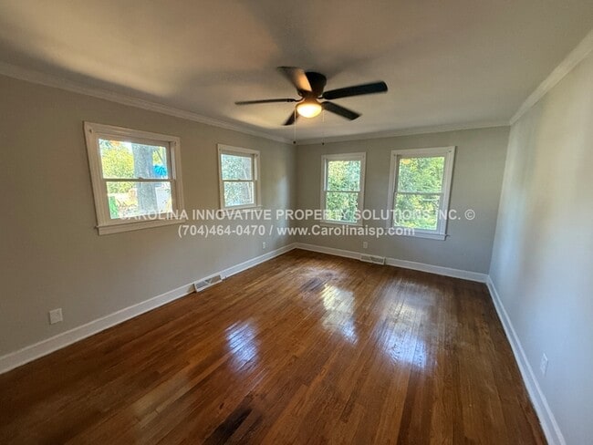 Building Photo - 1102 Ebenezer Ave Ext