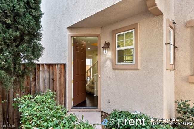 Building Photo - 4 br, 2.5 bath House - 2168 Esperanca Aven...