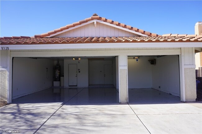 Building Photo - 8328 Del Rey Ave