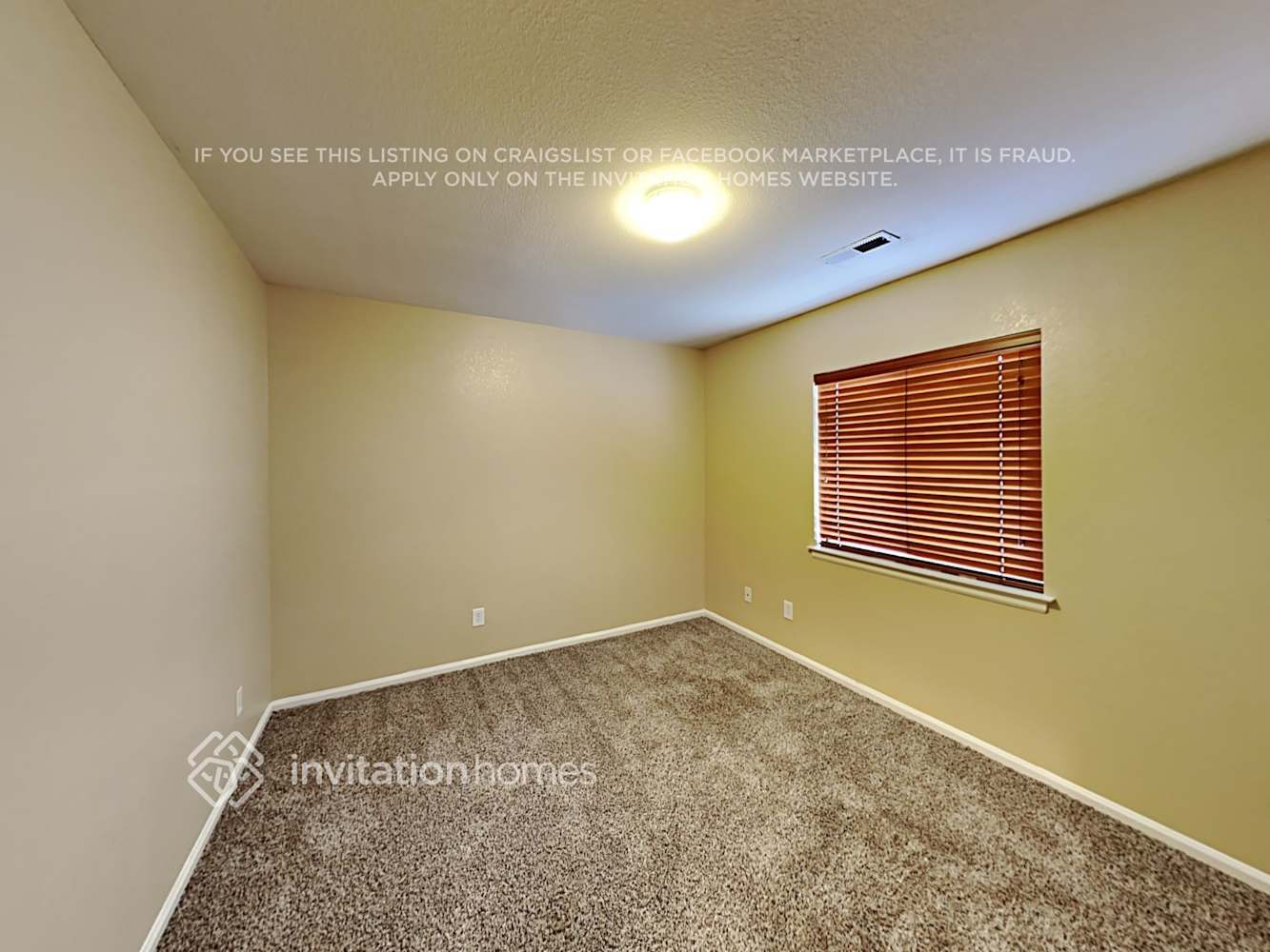 Building Photo - 838 Willow Dr