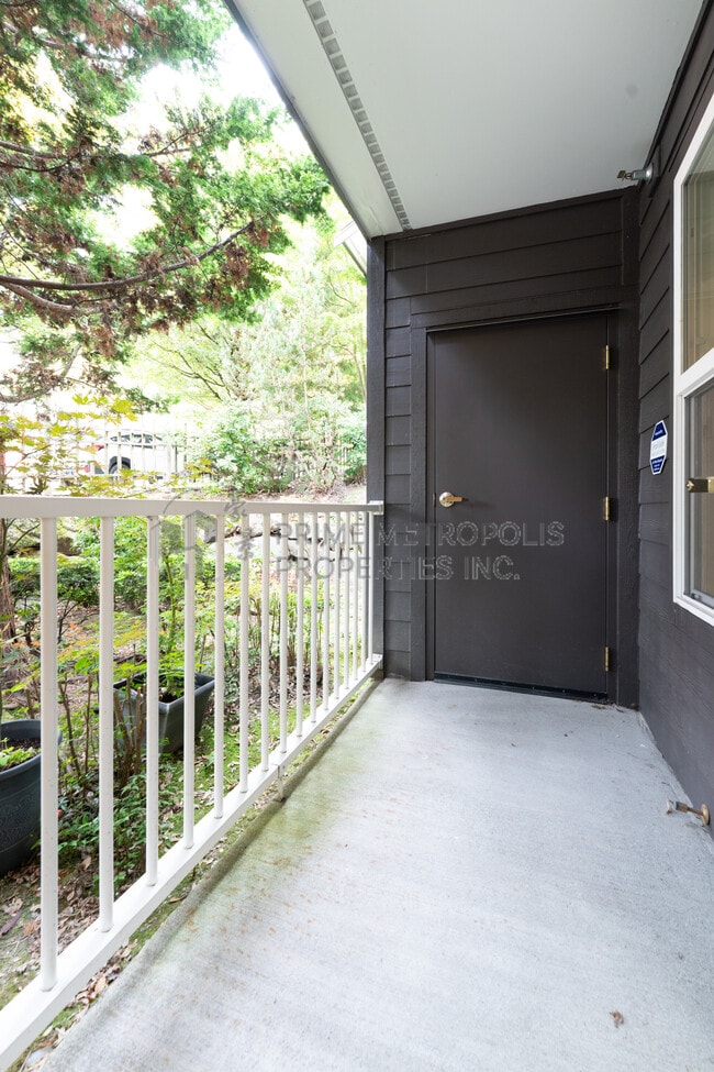 Building Photo - 1515 E Yesler Wy