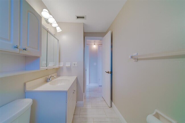 Building Photo - 10451 119th St