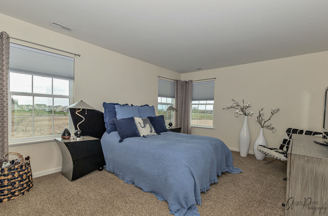 Building Photo - 9870 Williams Dr