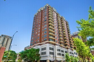 Building Photo - 5 E 14th Pl