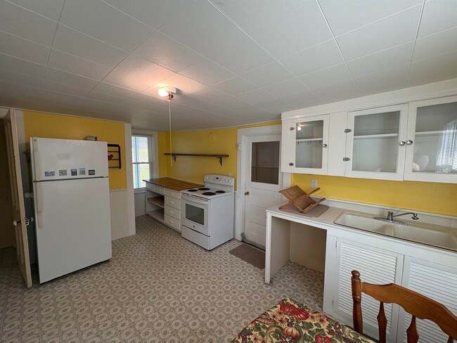 Building Photo - 477 Myers Rd