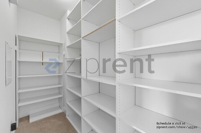 Building Photo - 34856 Awning Ter