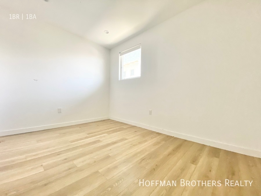 Building Photo - 233 Rosemont Ave