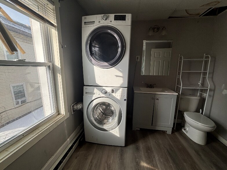 Building Photo - 9-11 Kelley Sq