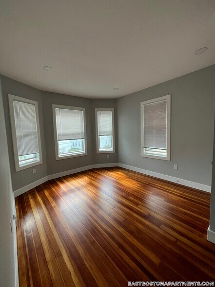 Building Photo - 31 Faywood Ave