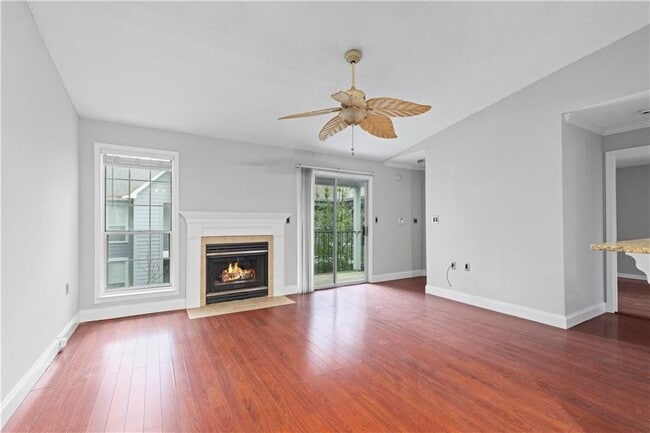 Building Photo - 640 Granville Ct