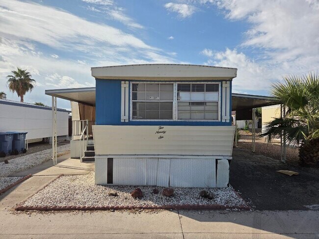 Building Photo - 2627 S Lamb Blvd