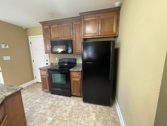 Building Photo - 4698 Custer Dr