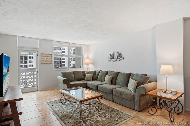 Building Photo - 4250 Galt Ocean Dr