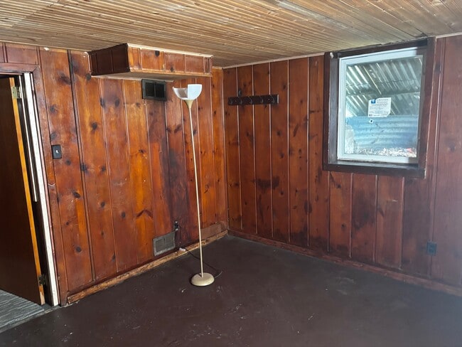 Building Photo - 26 Annapolis Ave