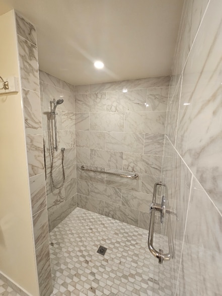 Building Photo - 6311 NE 196th St