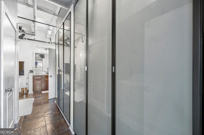 Building Photo - 878 Peachtree St NE