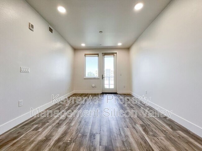 Building Photo - 42111 Osgood Rd
