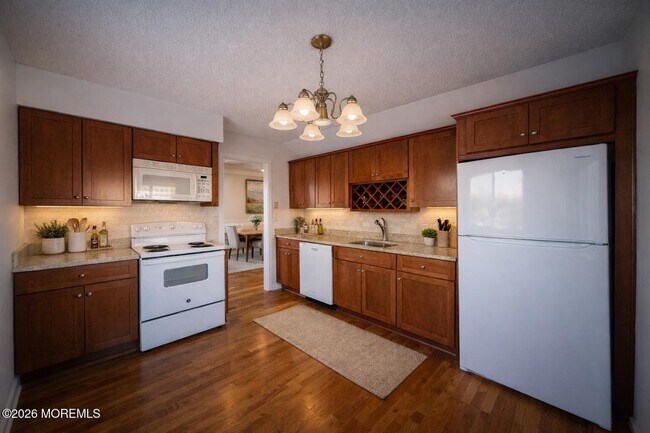 Building Photo - 50 Valentine St