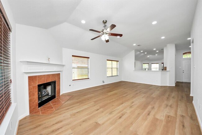Building Photo - 14623 Cypress Cottage Ct