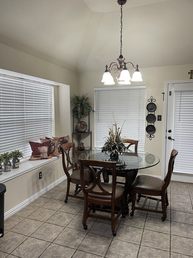 Building Photo - 4102 Kite Ln