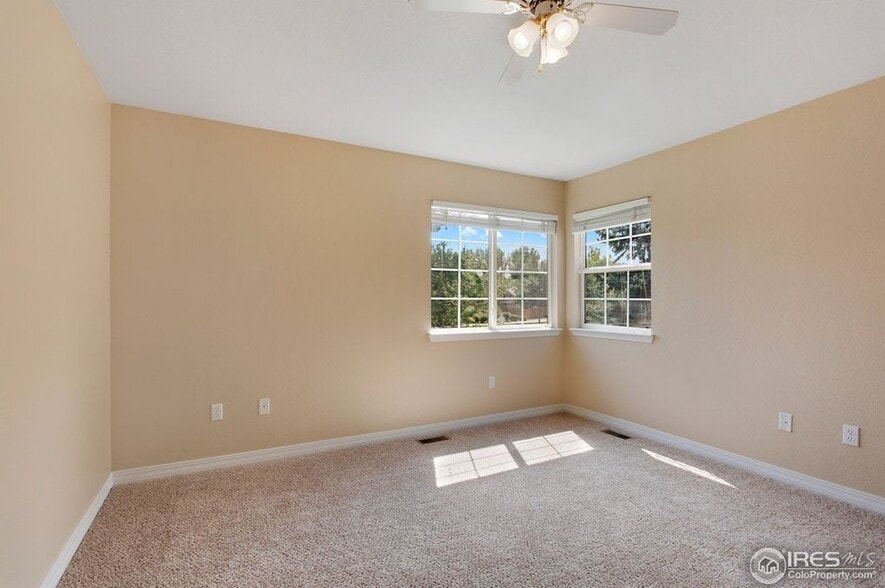 Building Photo - 1419 Red Mountain Dr