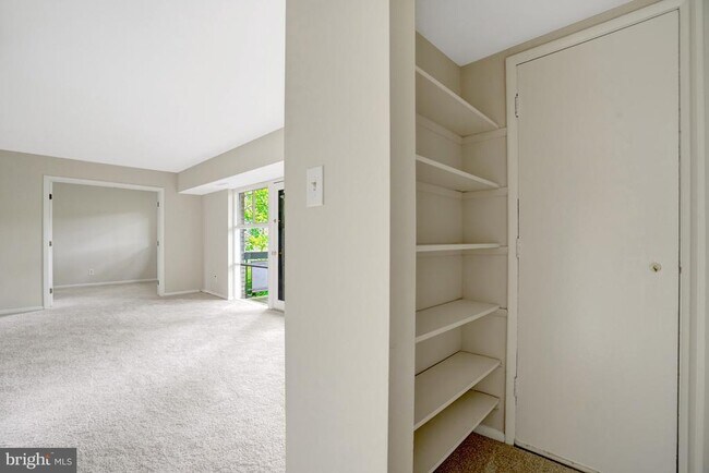 Building Photo - 7717 Donnybrook Ct
