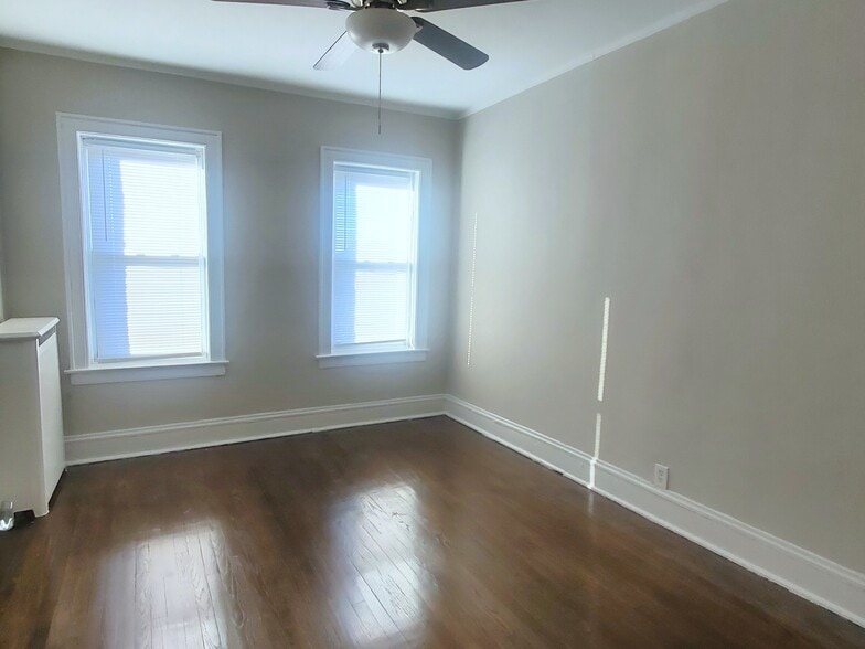 Building Photo - 8028 S Phillips Ave