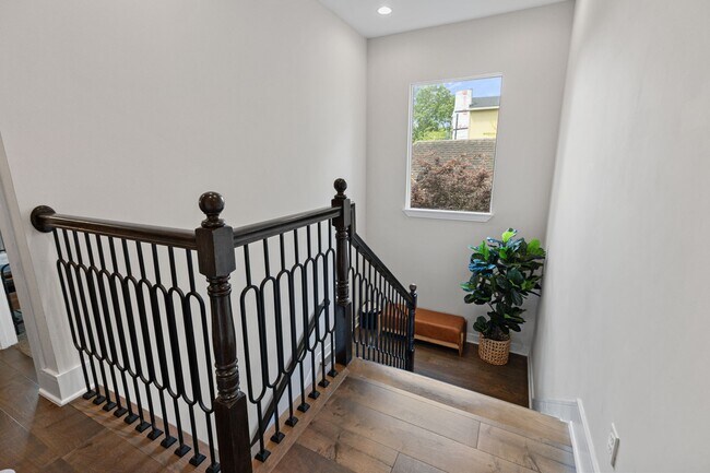 Building Photo - 2518 Southgate Blvd