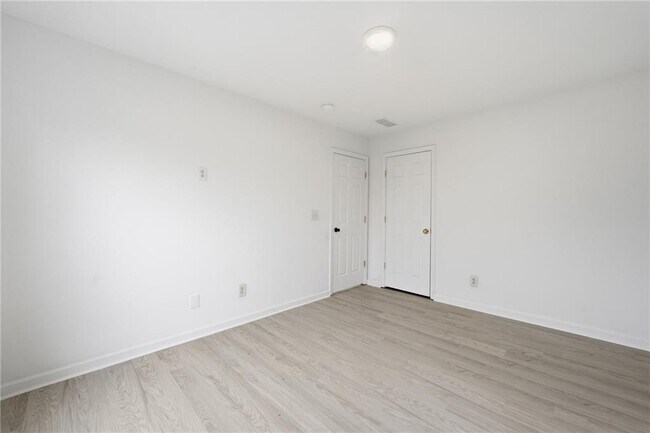 Building Photo - 3349 Lathenview Ct