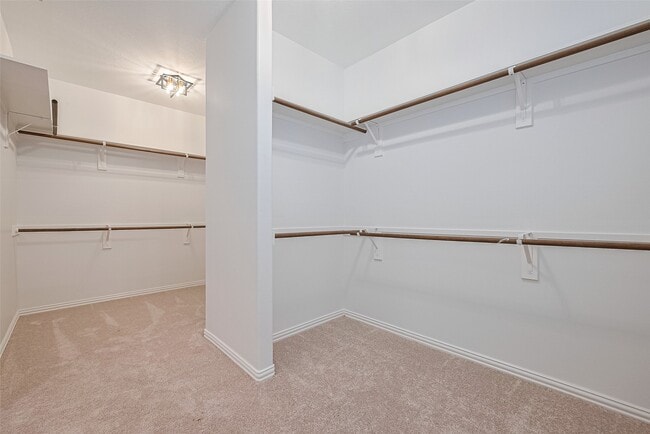 Building Photo - 1514 Olive Park