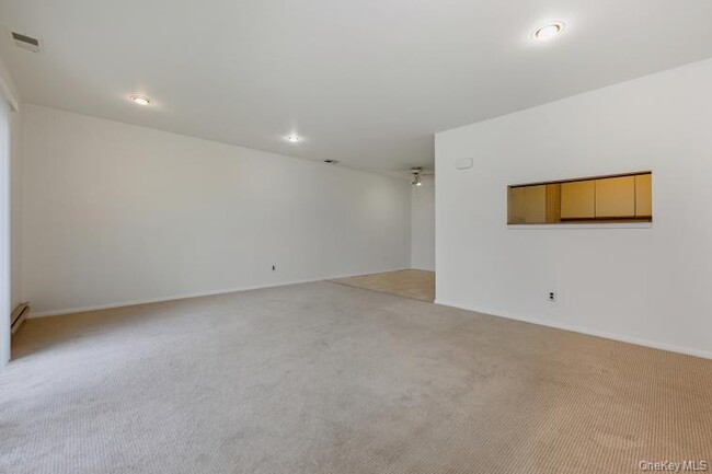 Building Photo - 100 Daly Blvd