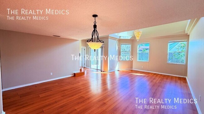 Building Photo - 2837 River Ridge Dr