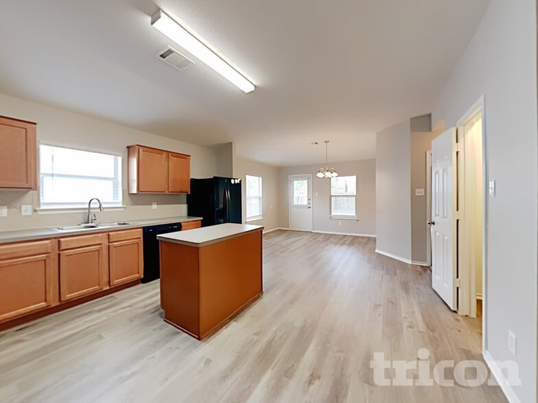 Building Photo - 209 Brahma Way