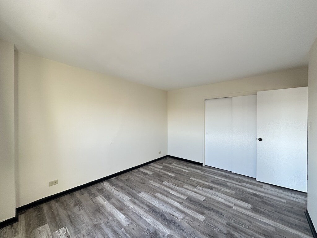 Building Photo - 1400 Chicago Ave