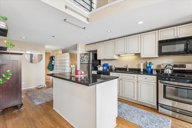 Building Photo - 2300 W Wabansia Ave